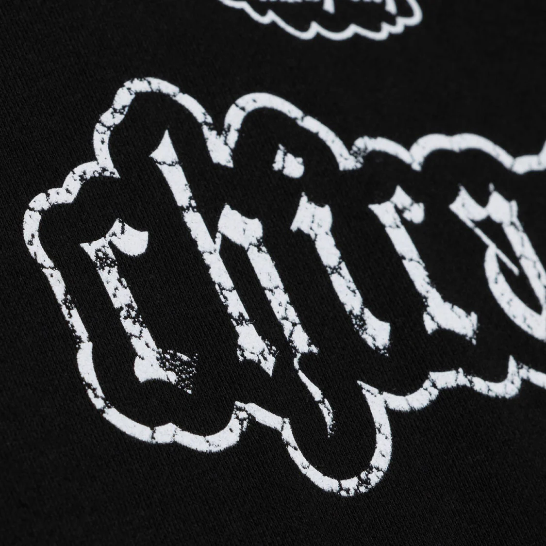 Chicago Bulls Mitchell & Ness Team Play Old English Crewneck Sweatshirt