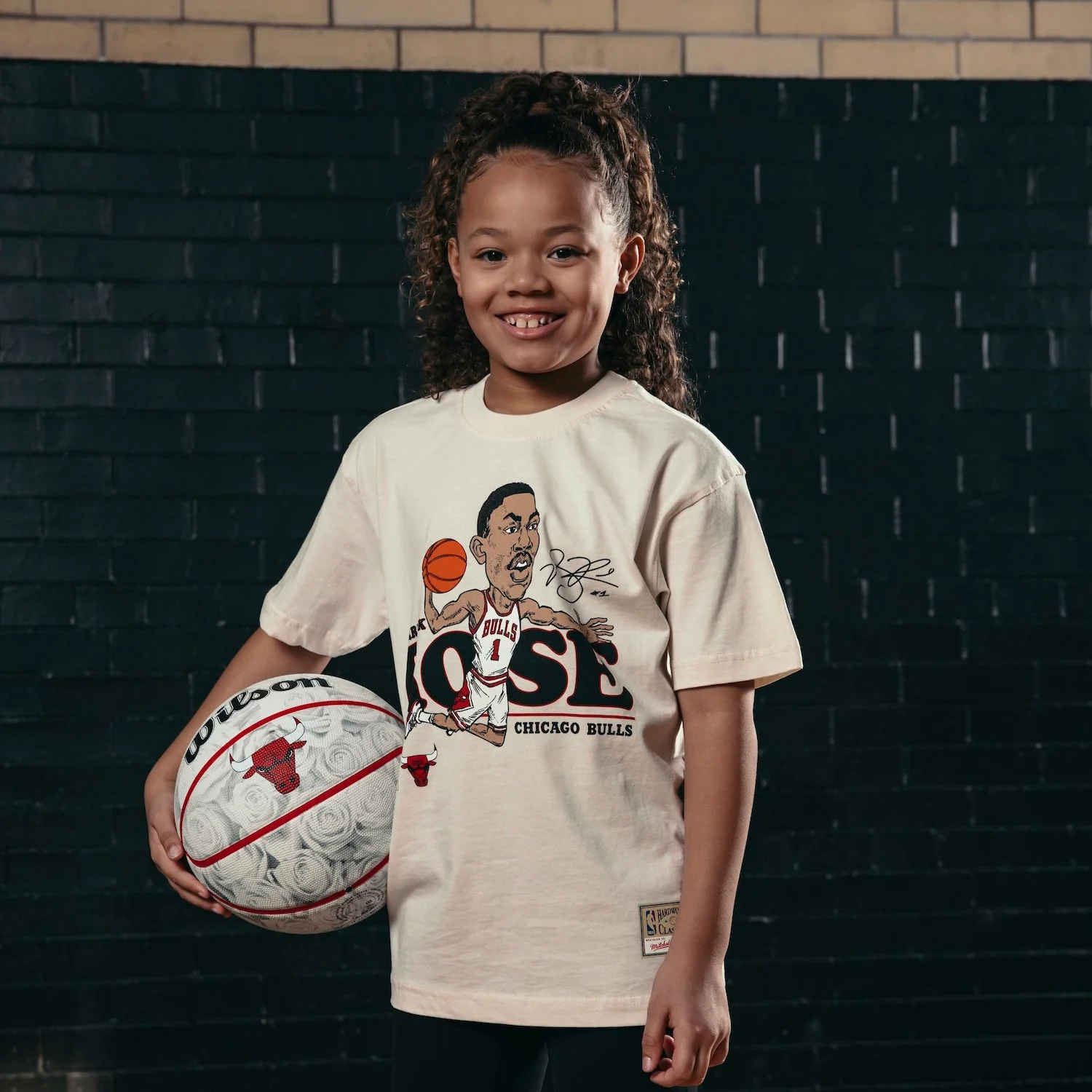 Youth Chicago Bulls Mitchell & Ness Derrick Rose Caricature T-Shirt